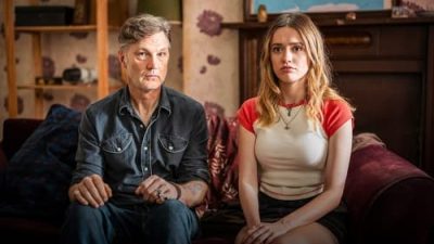 Daddy Issues 1.Sezon 2.Bölüm izle